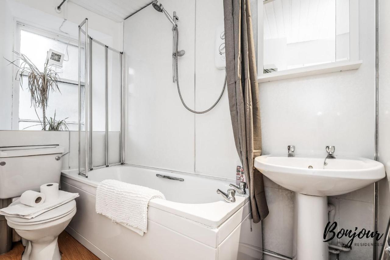 Cosy Grassmarket 2Br-1Ba - Newly Decorated! By Bonjour Residences Edimburgo Exterior foto