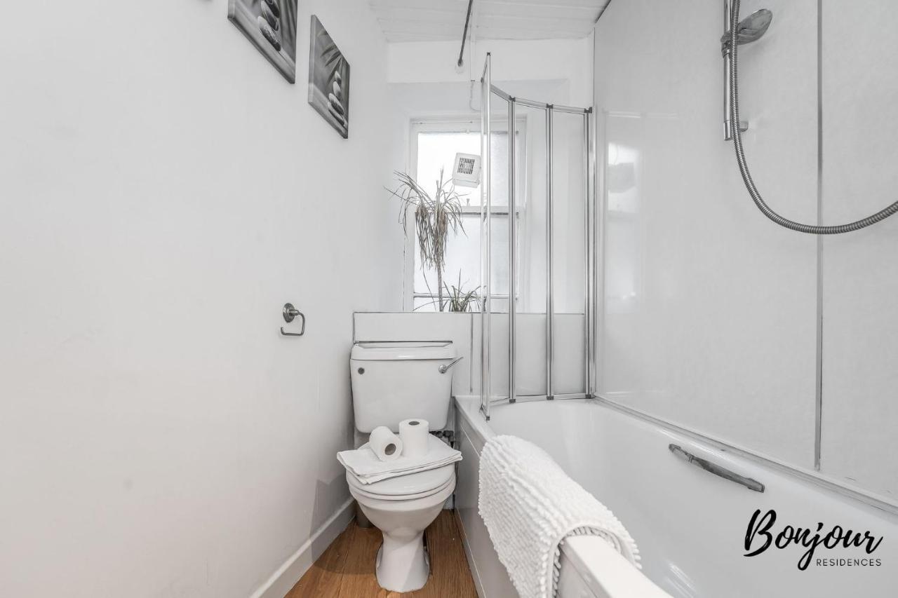 Cosy Grassmarket 2Br-1Ba - Newly Decorated! By Bonjour Residences Edimburgo Exterior foto